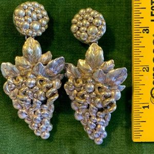 Silver grape styled drop earrings